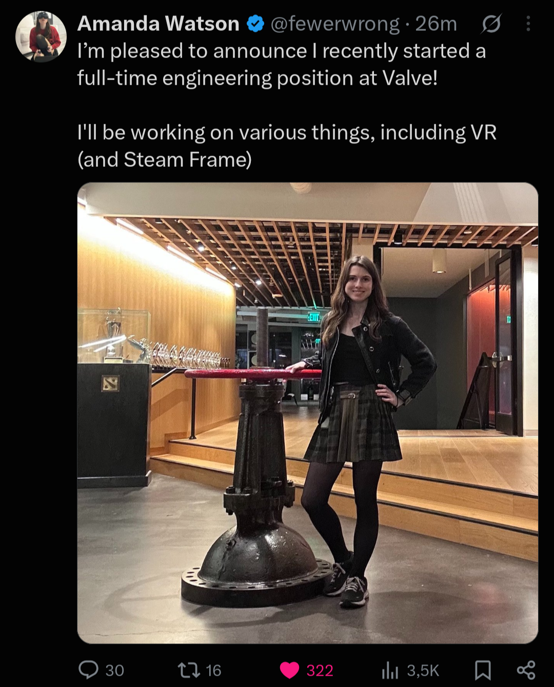Tweet from Amanda Watson: "I'm pleased to announce I recently started a full-time engineering position at Valve! I'll be working on various things, including VR (and Steam Frame)"